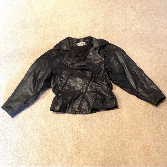 European size.Sharp looking black leather jacket. - Picture 4 of 5